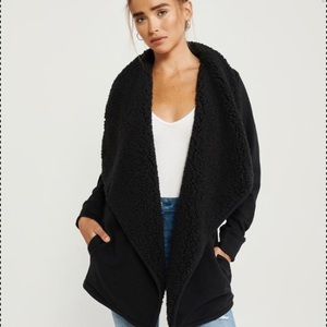 ABERCROMBIE NWT SHERAP SWEATER